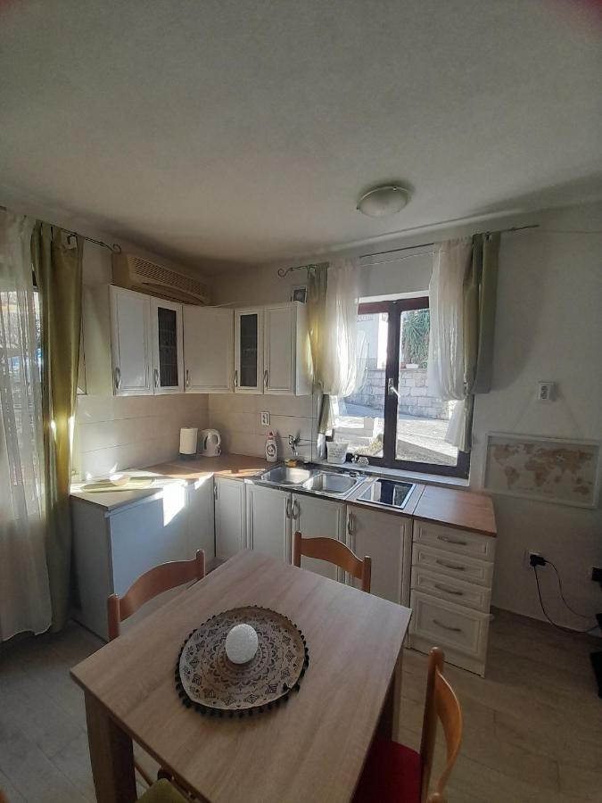 Apartments Nikovic Risan Exterior photo
