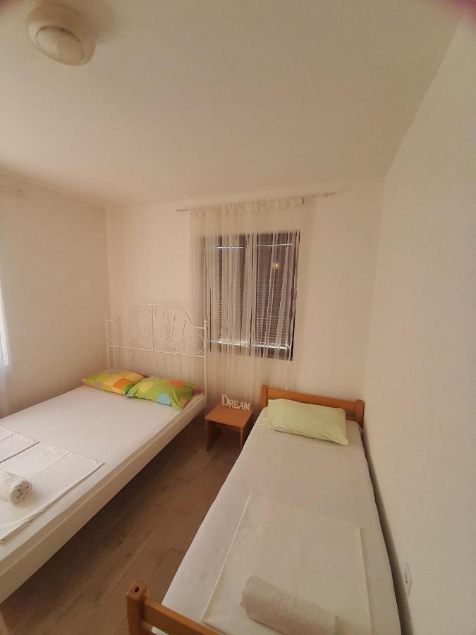 Apartments Nikovic Risan Exterior photo