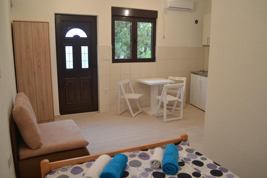 Apartments Nikovic Risan Exterior photo
